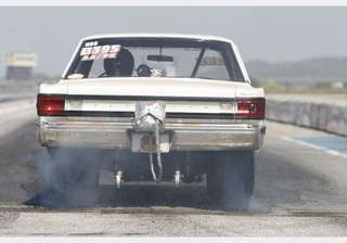 Illustration for article titled Vintage Drag Racing at Mid-America Motorplex